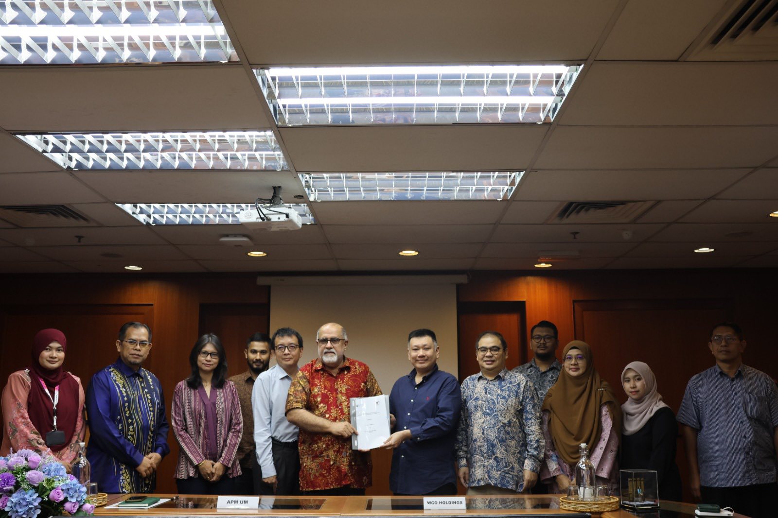 Memorandum of Understanding (MOU) with Akademi Pengajian Melayu (APM)