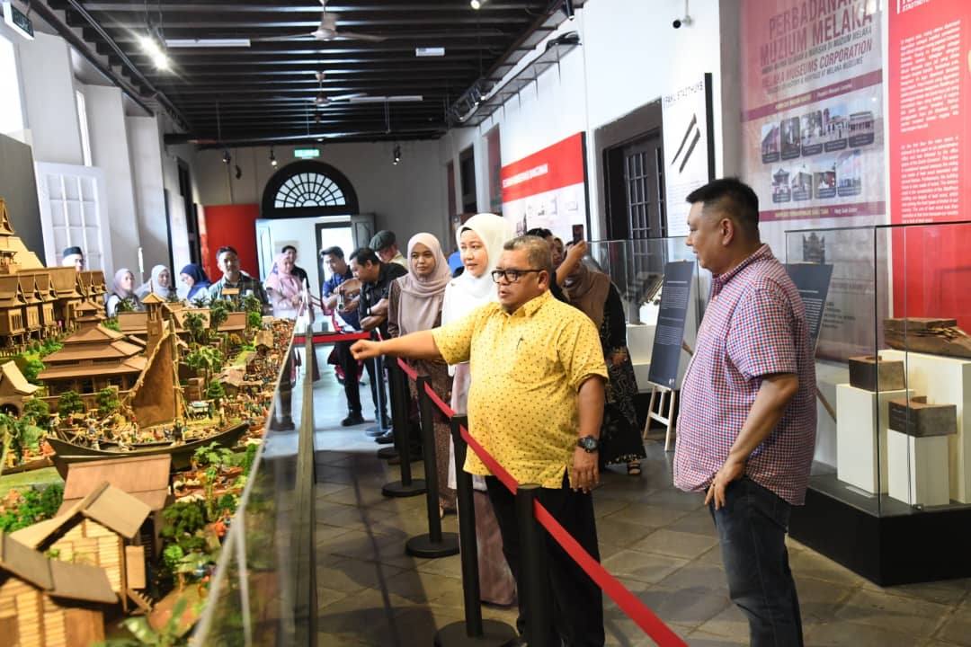 Exhibition “Retrospektif Citra Budaya & Warisan Melaka dalam Seni Miniatur”